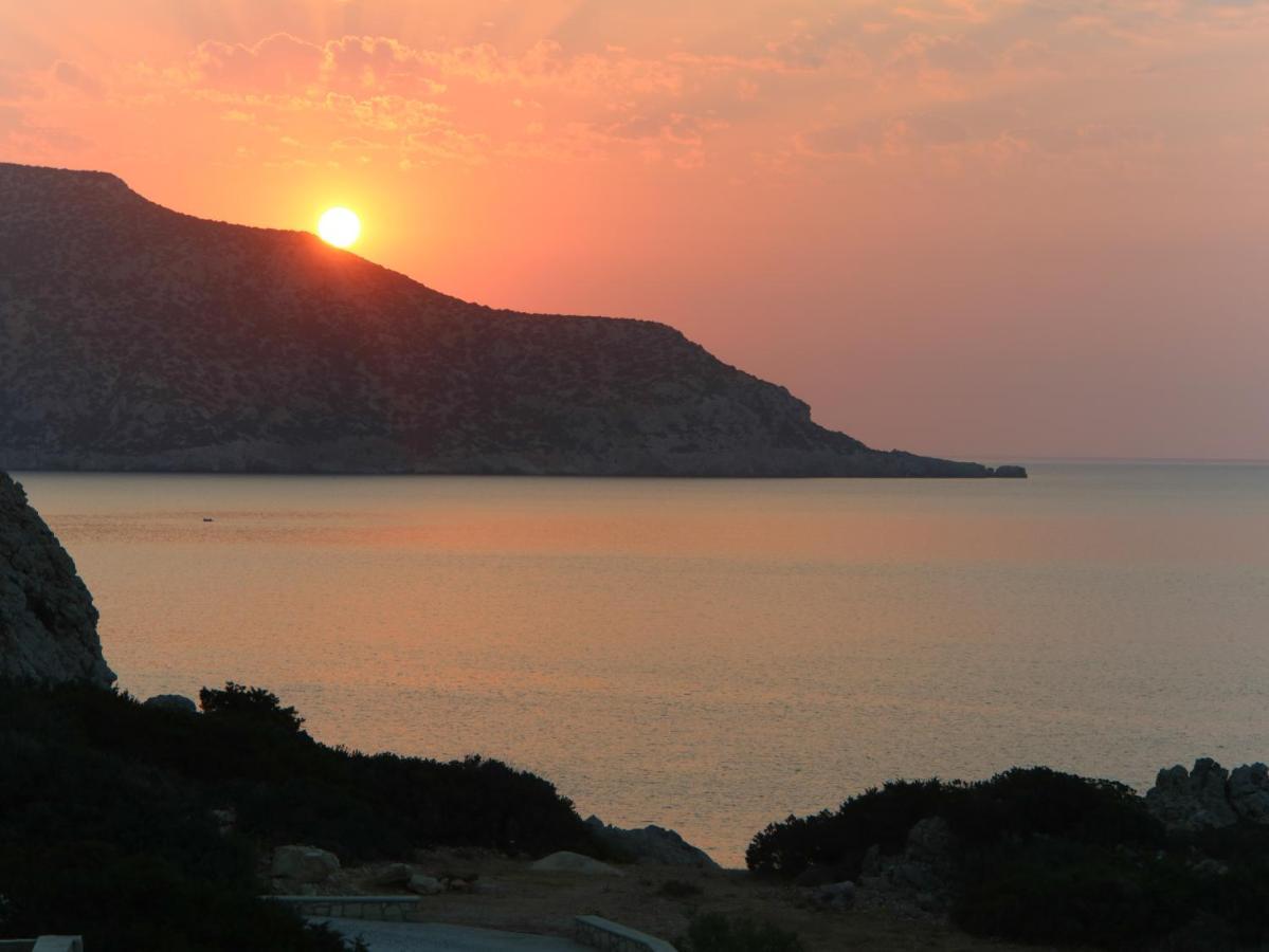 Castelia Bay Hotel أموبي المظهر الخارجي الصورة