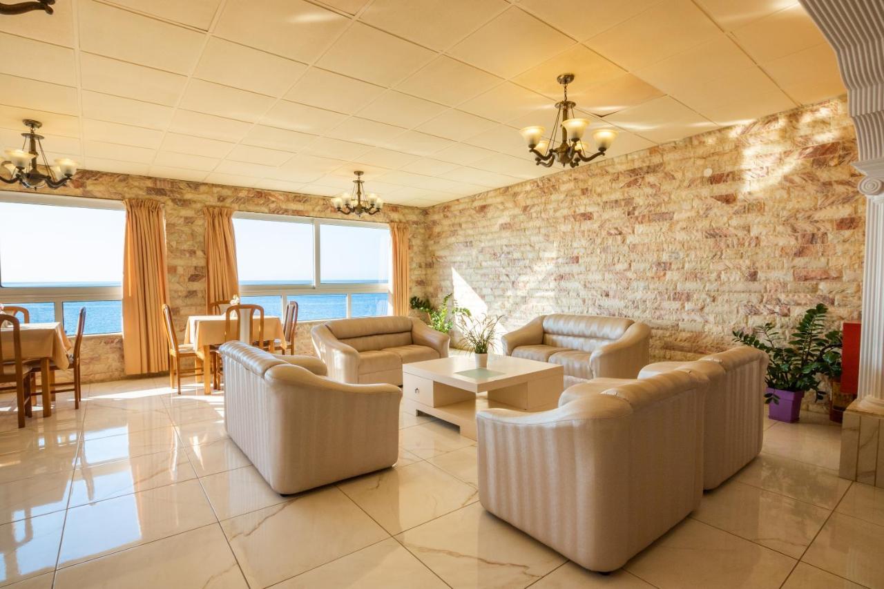 Castelia Bay Hotel أموبي المظهر الخارجي الصورة