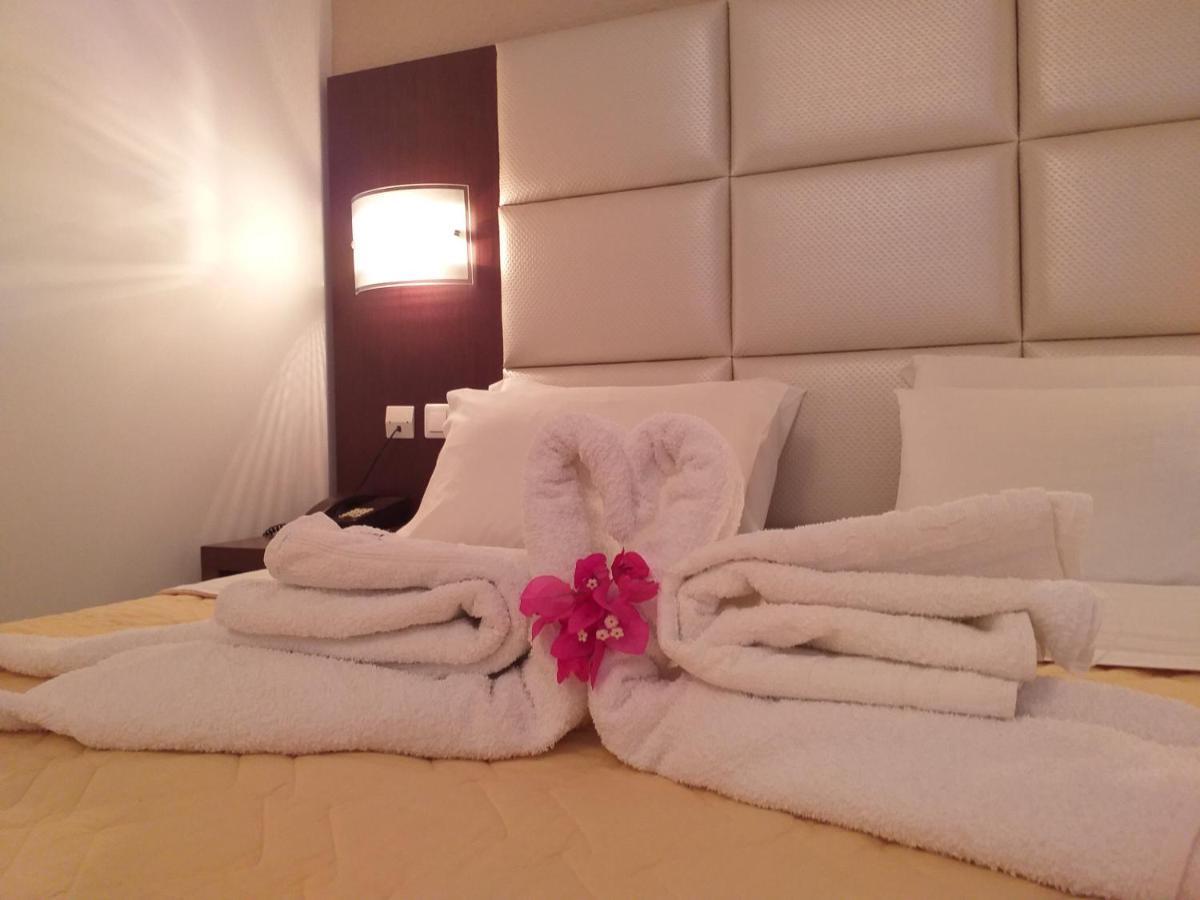 Castelia Bay Hotel أموبي المظهر الخارجي الصورة